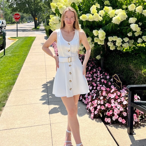 White mini sundress with belt (color: milky) - Picture 3 of 4